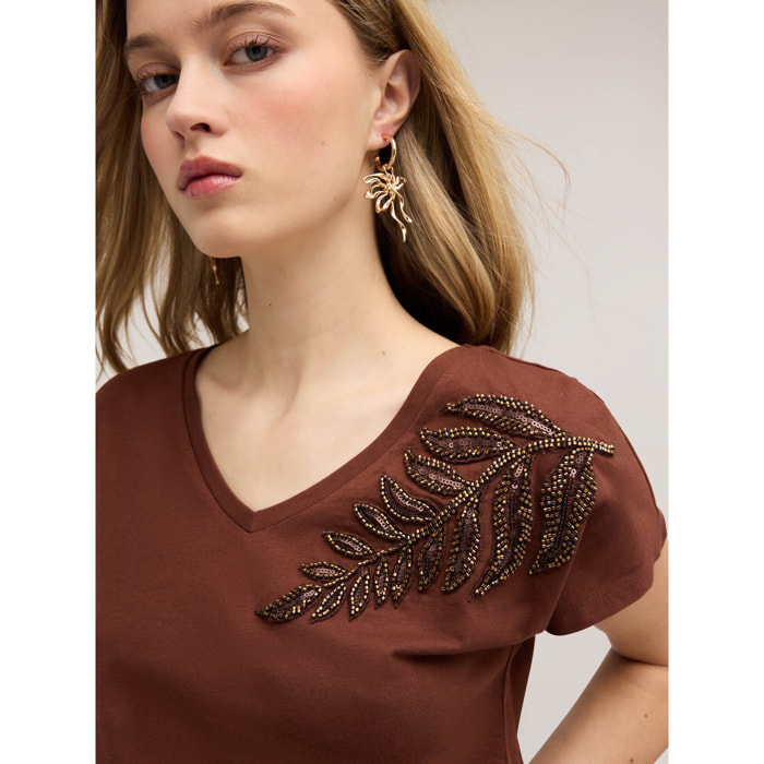 Motivi - T-shirt con ricamo sulla spalla - Marrone