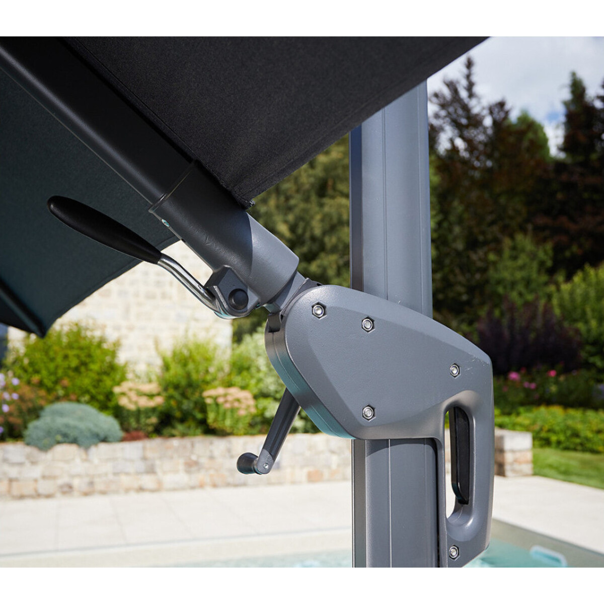 Parasol déporté 3x3m double inclinaison - gris perle - EMERAUDE