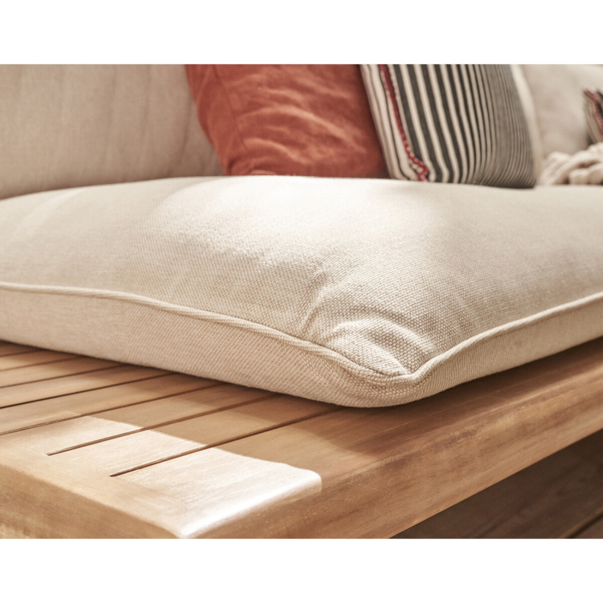Papeete - salon bas de jardin 4 places + table - en bois d'acacia FSC  100% - Bois / Beige