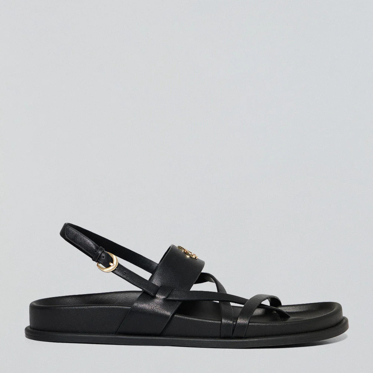 Sandalia negra de tiras Allegra tipo bio con detalle metálico