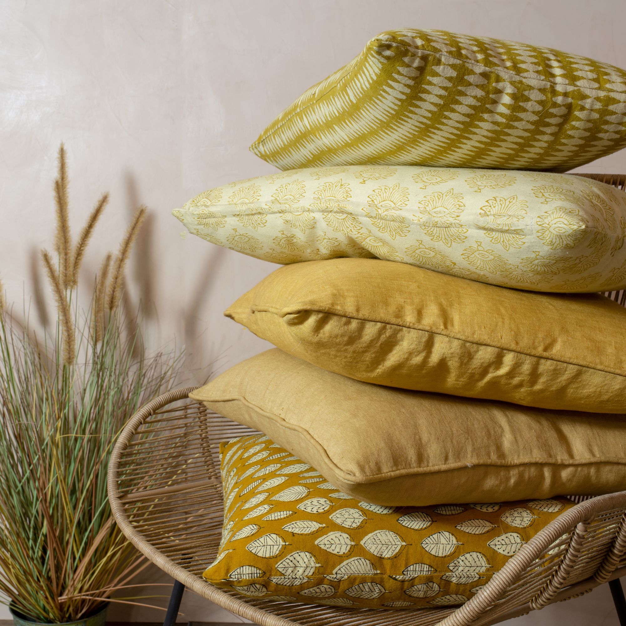 Coussin en lin jaune moutarde 40cm NYL