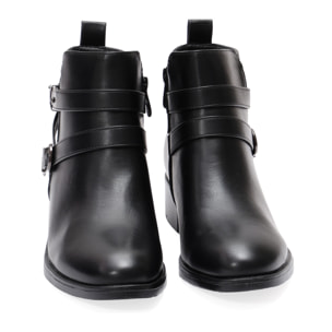 Stivaletto in simil pelle con fibbia