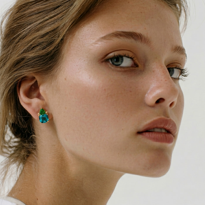 Pendientes Ilkan acabado oro amarillo 18k