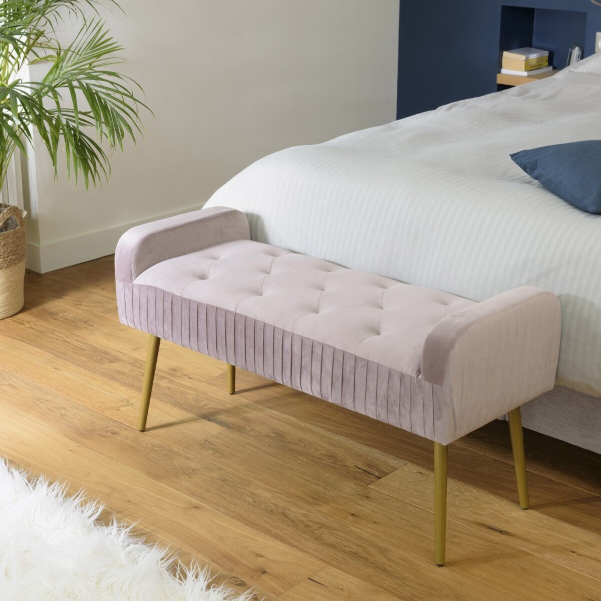 AGATHE - Banc de lit velours rose poudré pieds métal doré
