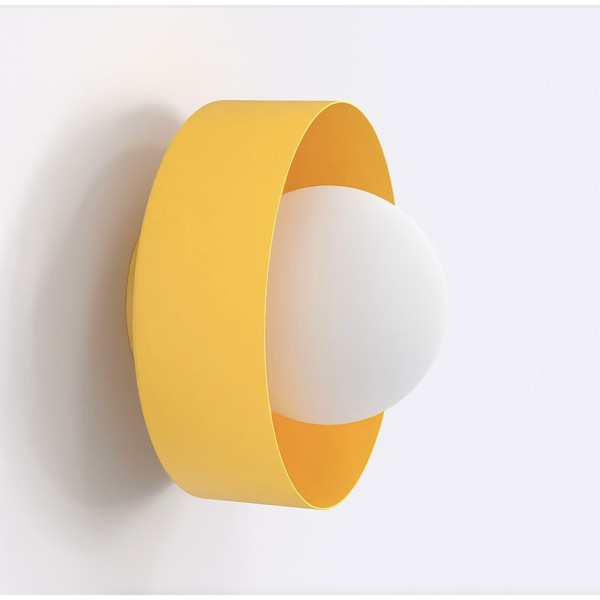 Lampada a parete Lulu in acciaio arancione con diffusore sferico
