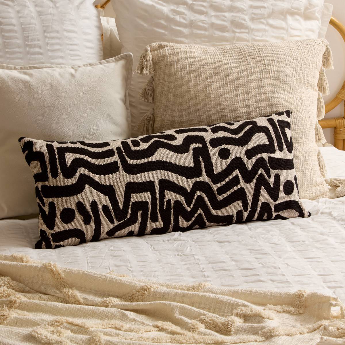 Coussin Mira 30x80cm noir et blanc