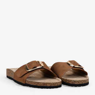 Sandalias planas cuero con hebilla metálica