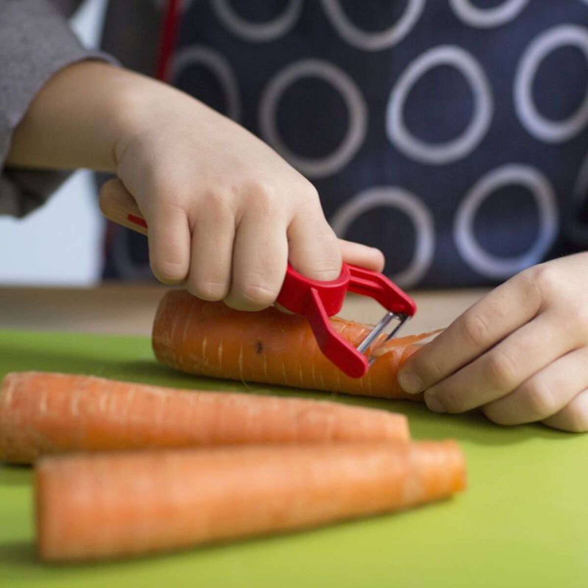 Eplucheur OPINEL Le petit chef