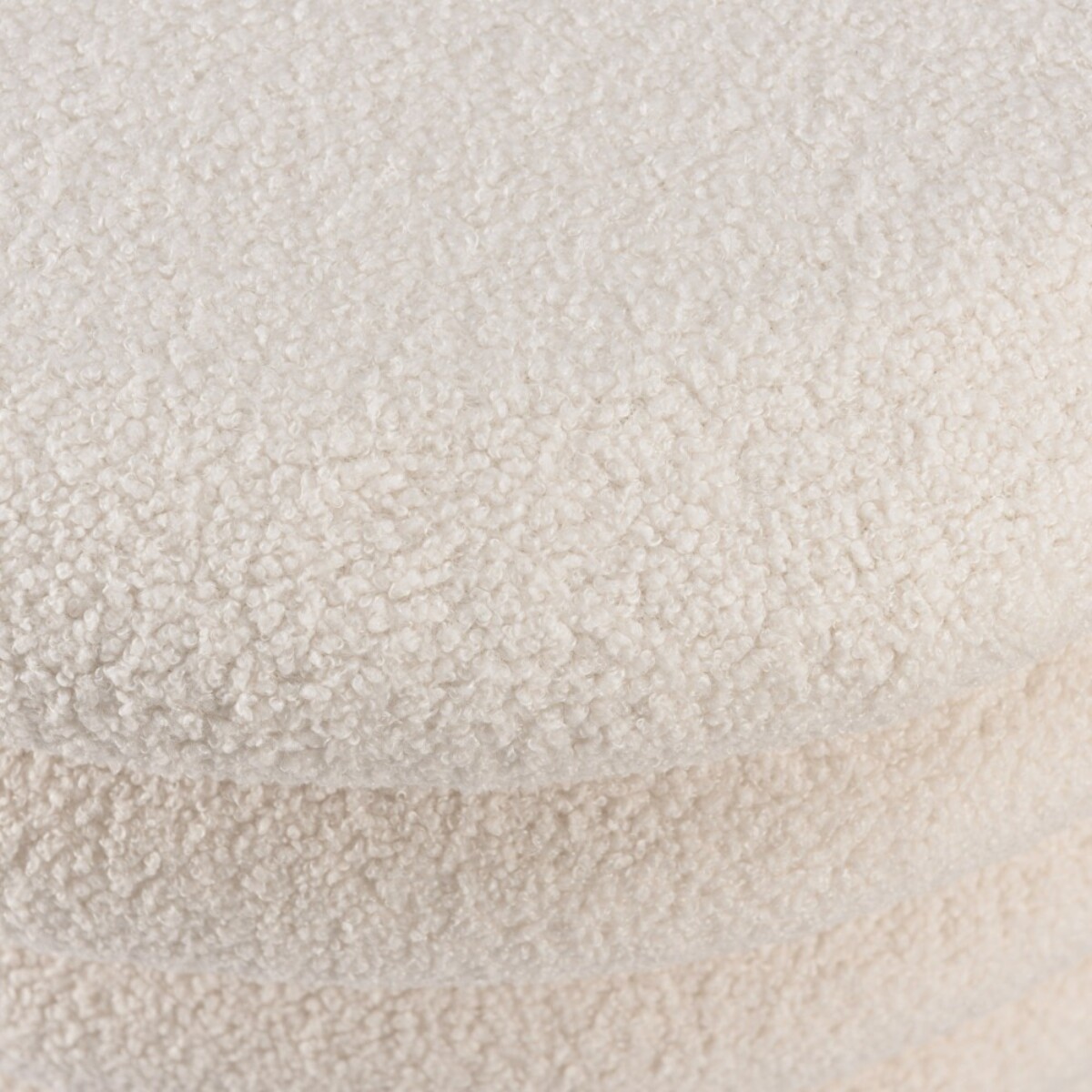 LEOPOLD - Pouf M en tissu bouclette écru avec rangement