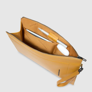 Piquadro Pochette porta iPad®Pro 11 in pelle con tasche per AirPods® e Piquadro Smart Tracker