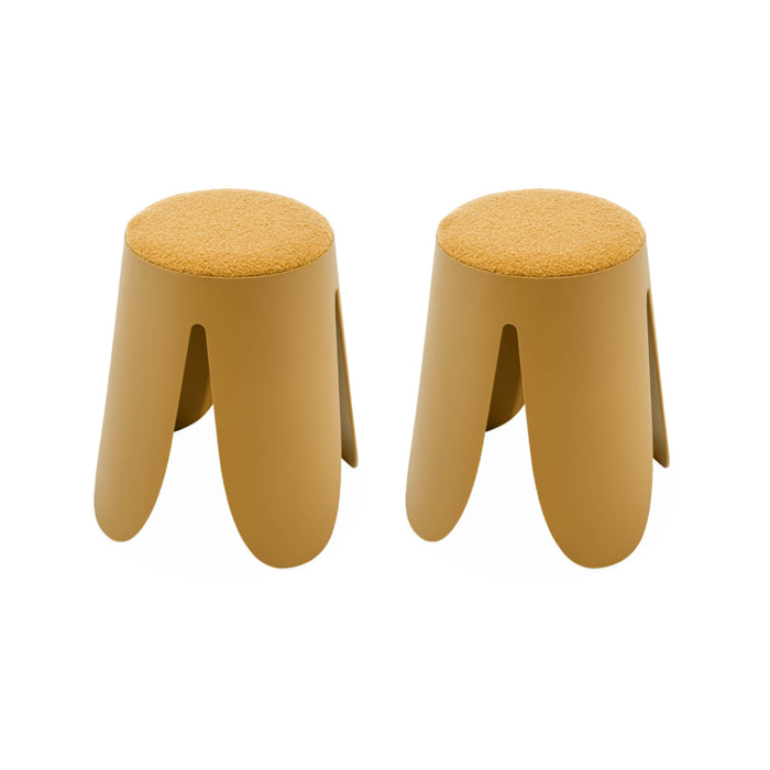 Set de 2 tabourets empilables moutardes. bouclette texturée. NIKI. Ø30 / 44 x H46cm