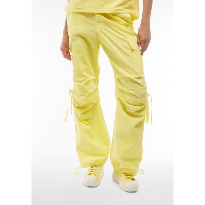 Pantaloni cargo da donna in tessuto popeline tinto capo
