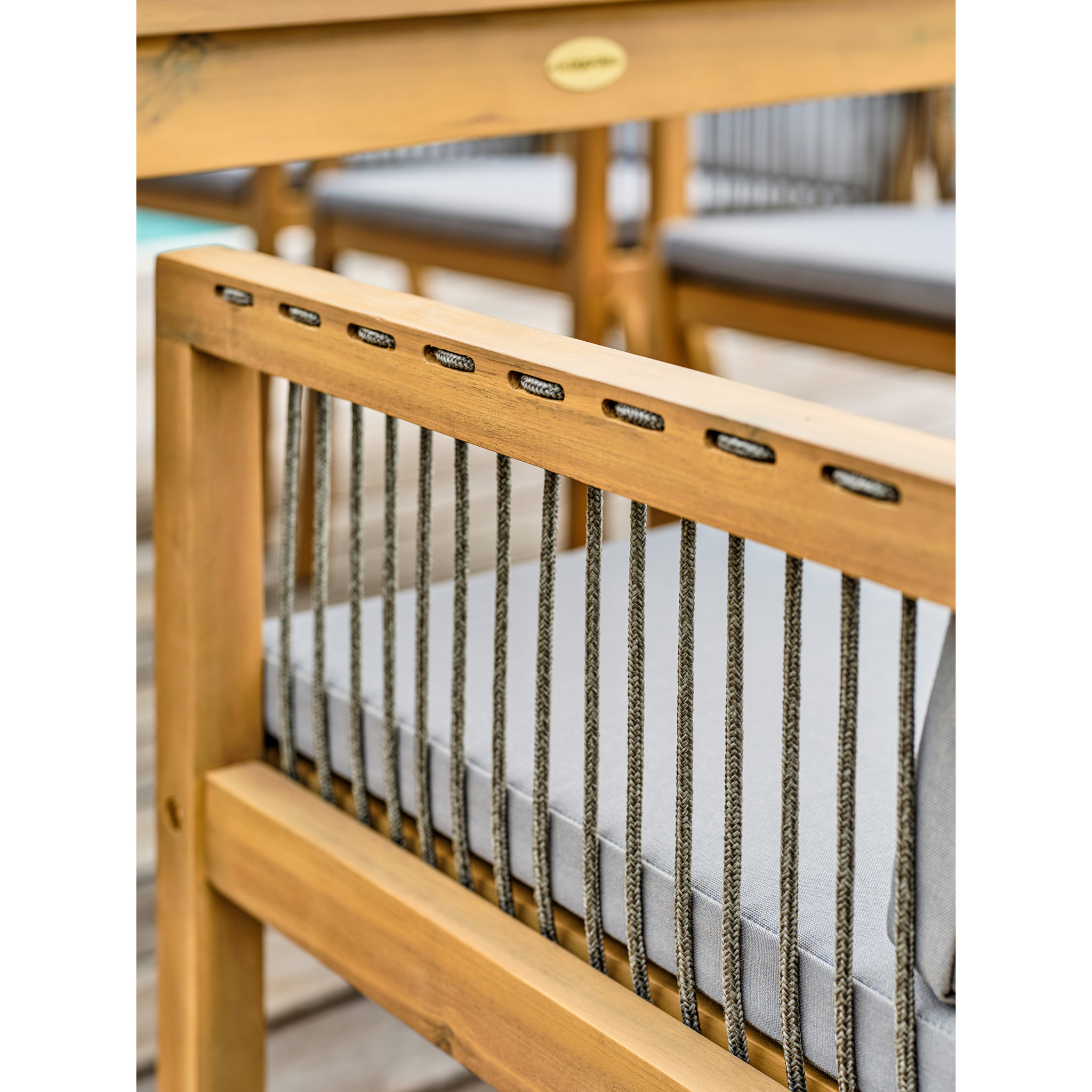 SULLANA - Ensemble repas de jardin 8 places en bois d'acacia