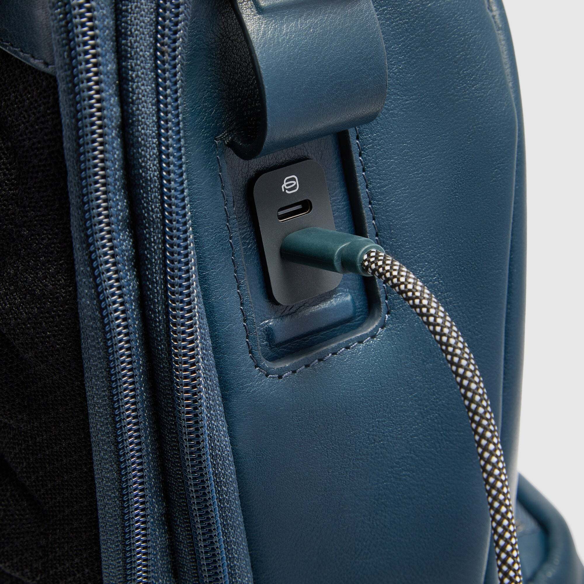Piquadro Zaino da bici con tasca per ricarca wireless