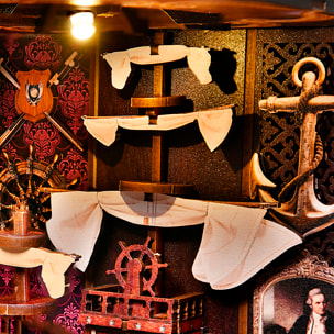 Memoria de navegación. Book Nook de madera, diseño 3D realista con gran detalle, cubierta y luces led.