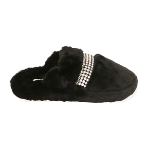 Pantuflas negras con pedrería