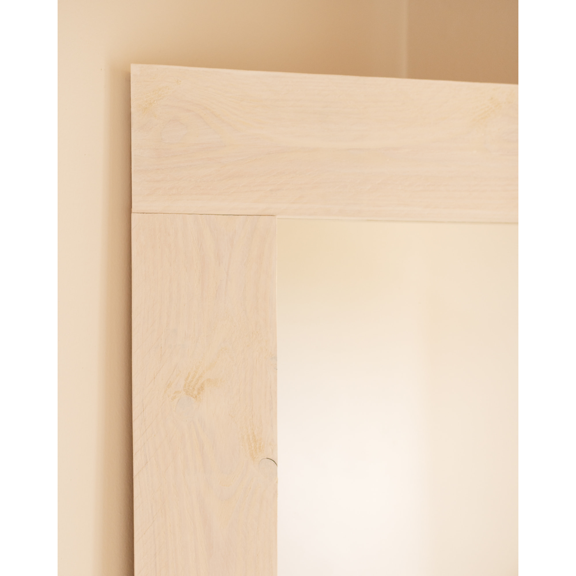 Espejo efecto madera maciza tono blanco de 165x65cm Alto: 165 Largo: 65 Ancho: 2