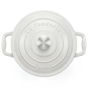 La Fonderie 1890 IENA25, Cacerola de hierro fundido, 25cm, capacidad 4,7L, beige, compatible con todos los fuegos, inducción, gas, parrilla y horno.