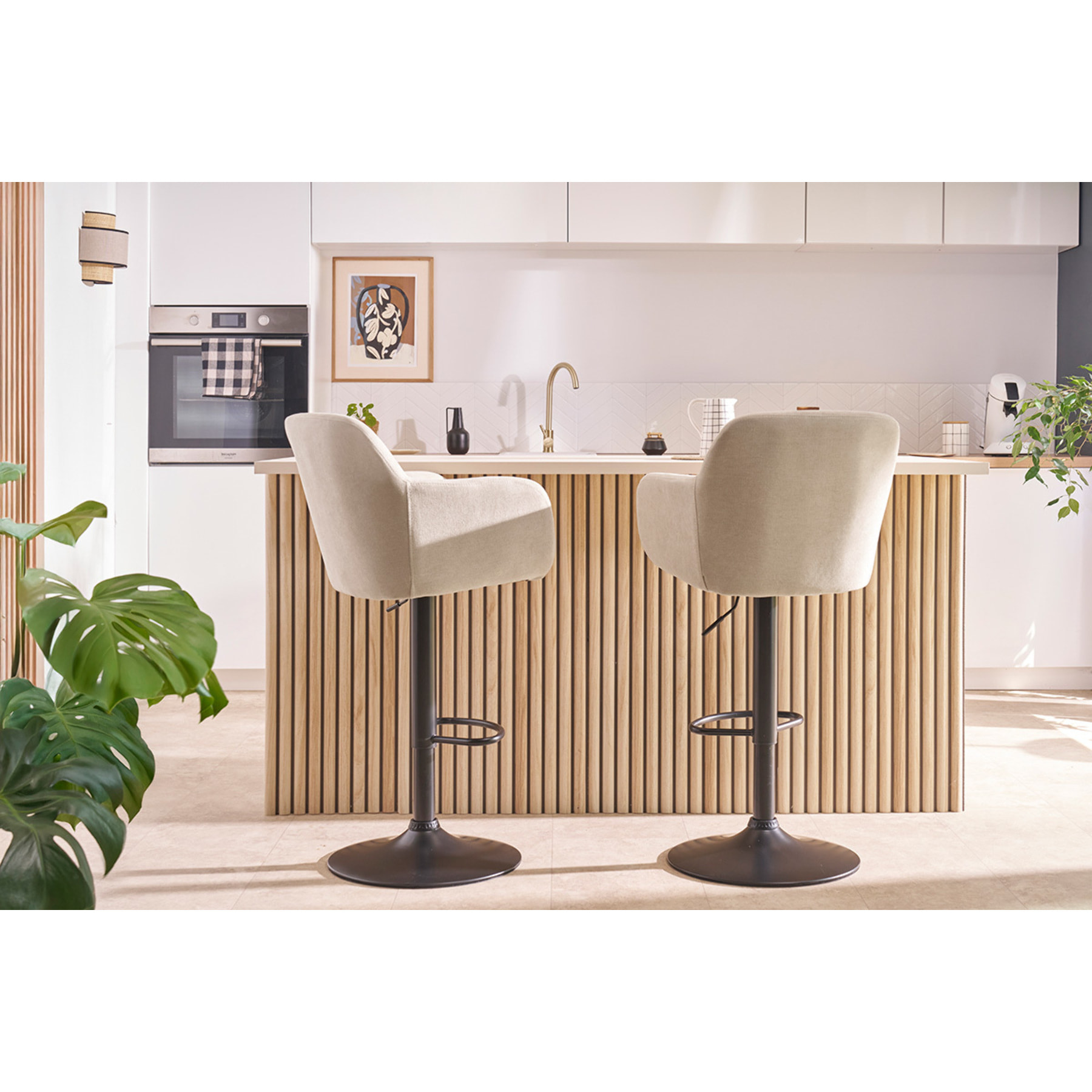 Tabourets de bar réglables en tissu velours bleu pétrole et métal noir (lot de 2) AMIKA