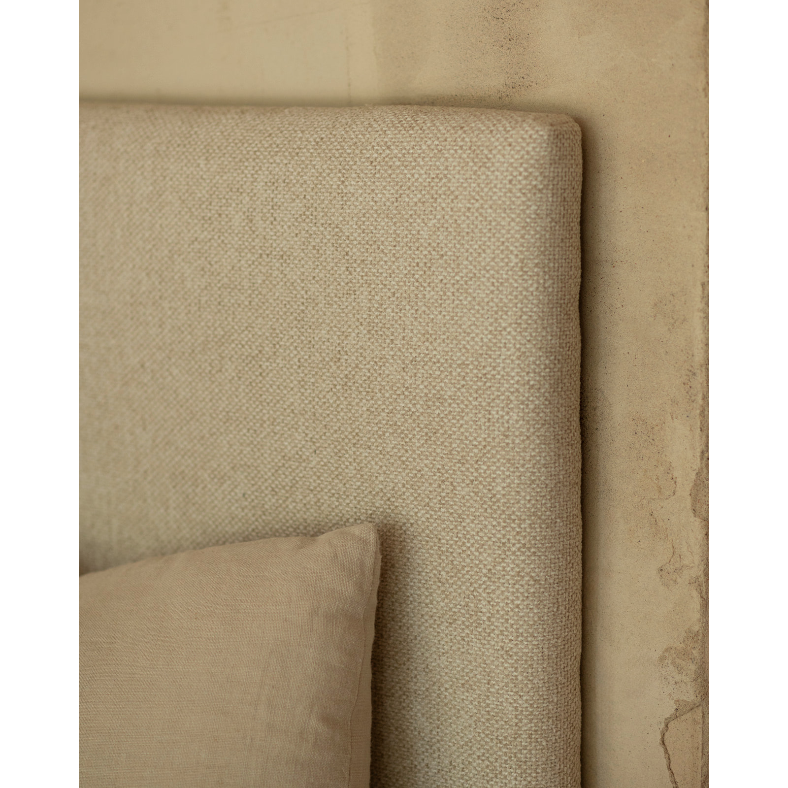 Tête de lit tapissée en beige en différentes tailles