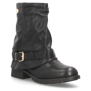 Botines moteros con correas decorativas para mujer