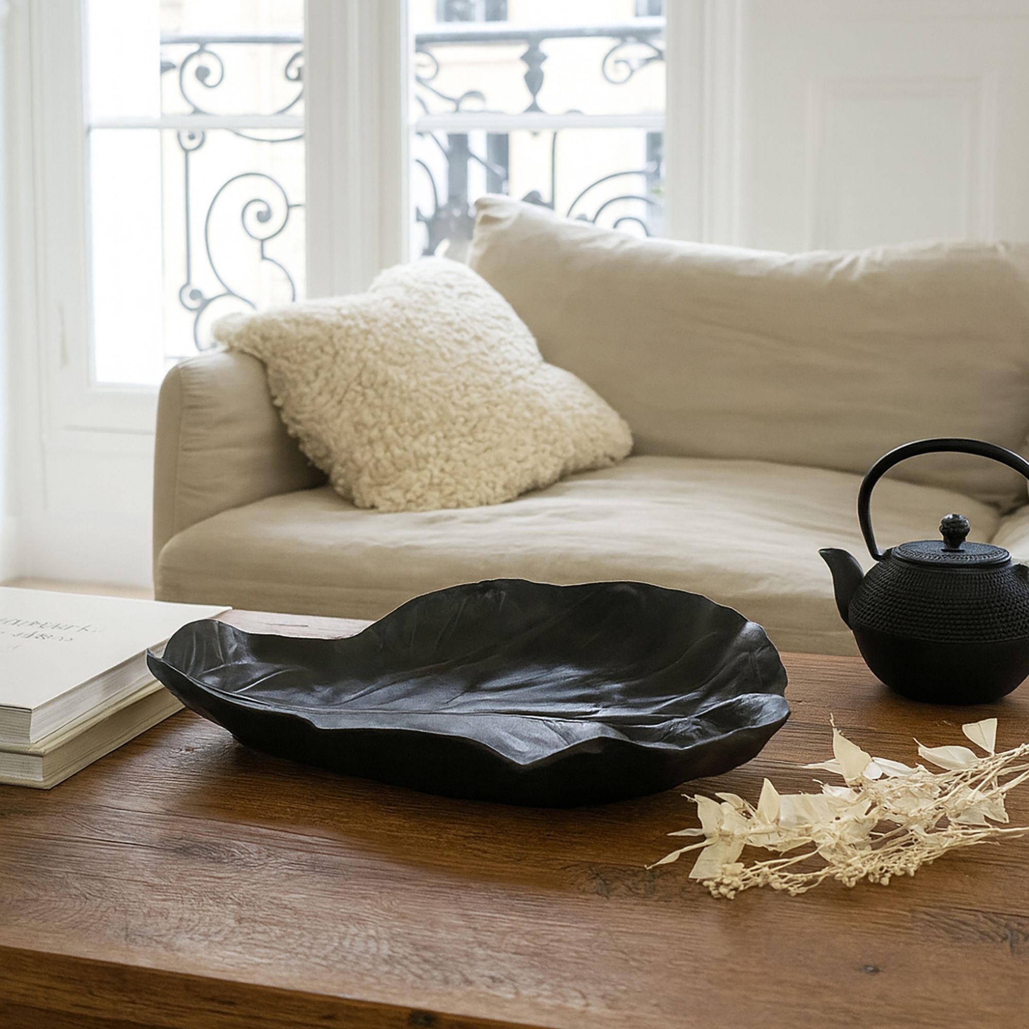 Coupelle fleur en résine noire JUNGLE