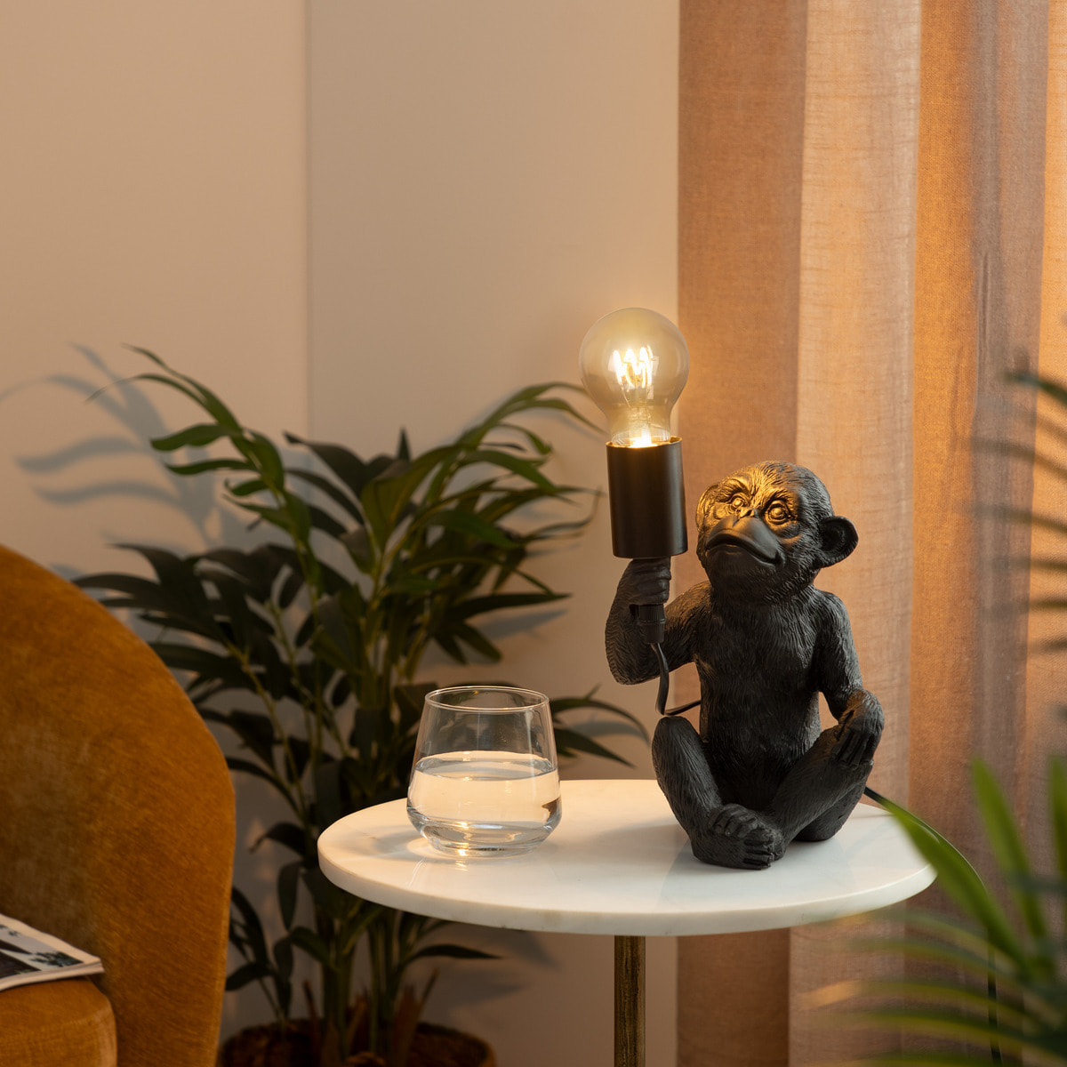 Lampe singe résine noir H24cm