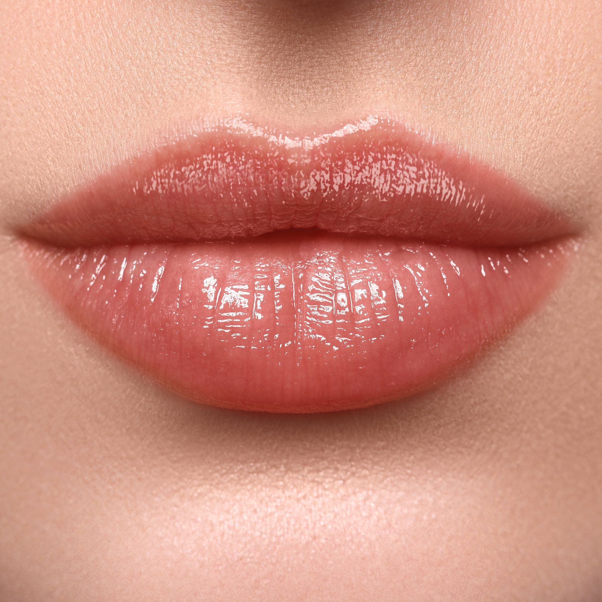 LIP GLAZE - GLASSY STICK Rossetto cremoso dal finish glossy.