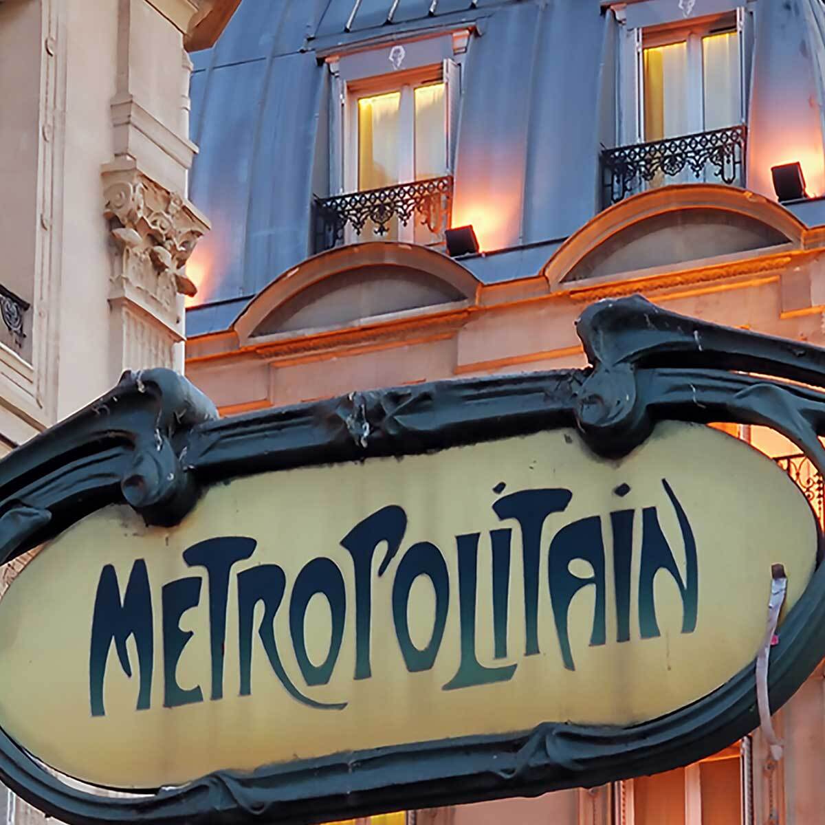 Affiche encadrée entrée du métro parisien Art nouveau Affiche + cadre en métal - Noir