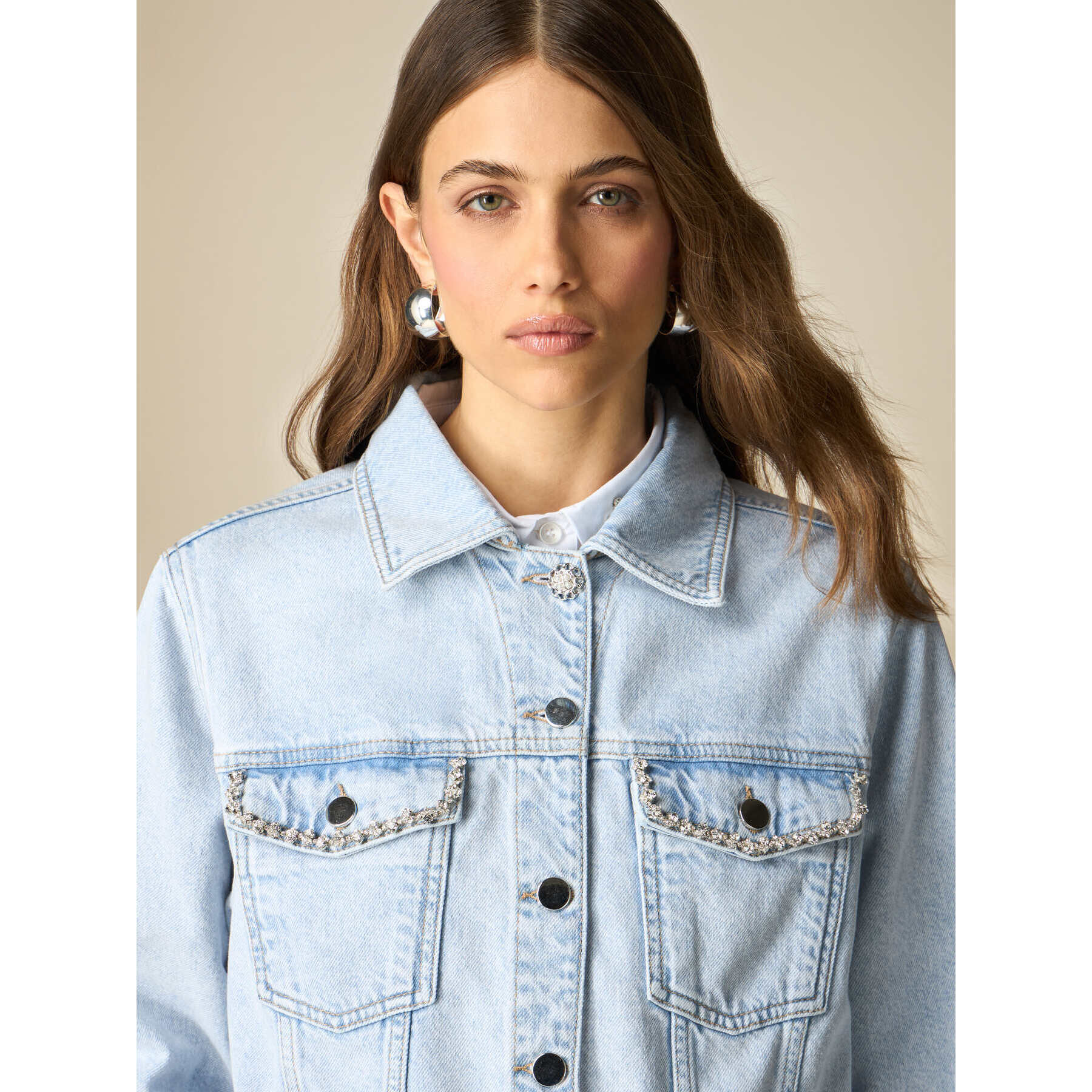 Oltre - Giubbotto in jeans cropped con cristalli - Azzurro