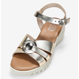 Sandalias de cuña doradas en piel