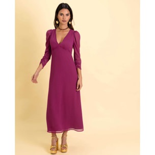 Vestido midi con manga larga y escote