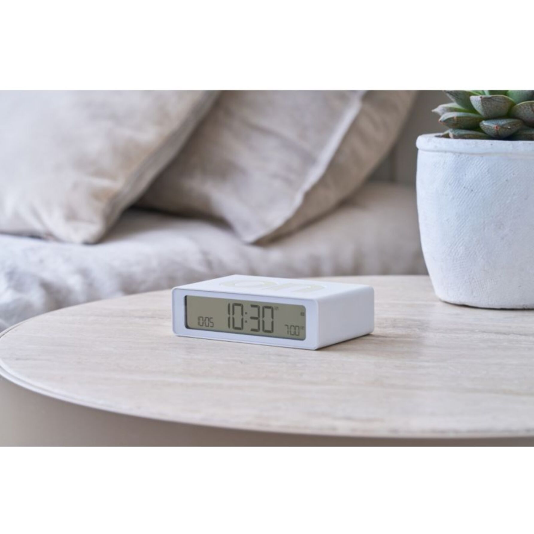 Réveil LEXON Flip Mini de Voyage Rechargeable Blanc