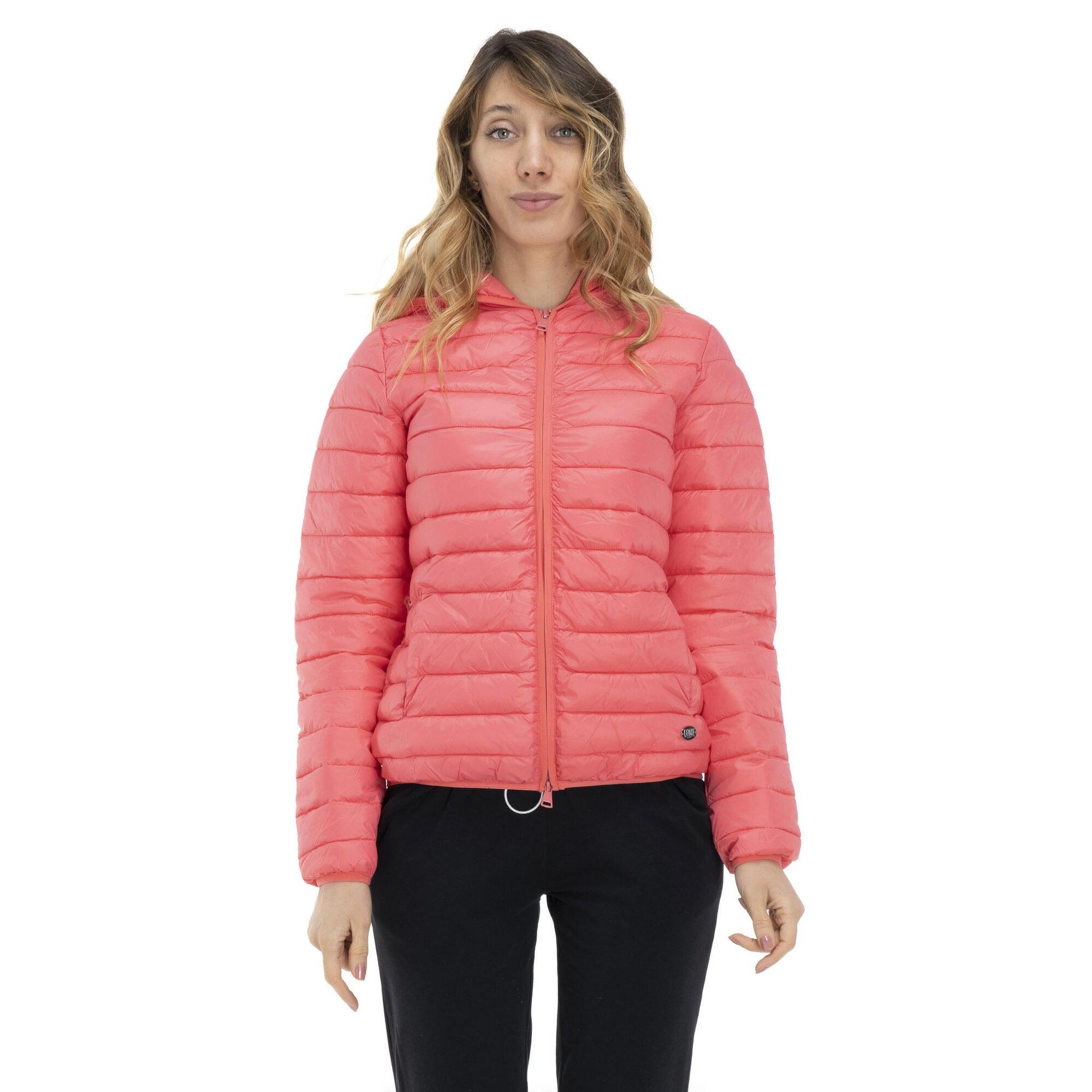 Chaqueta básica de mujer.