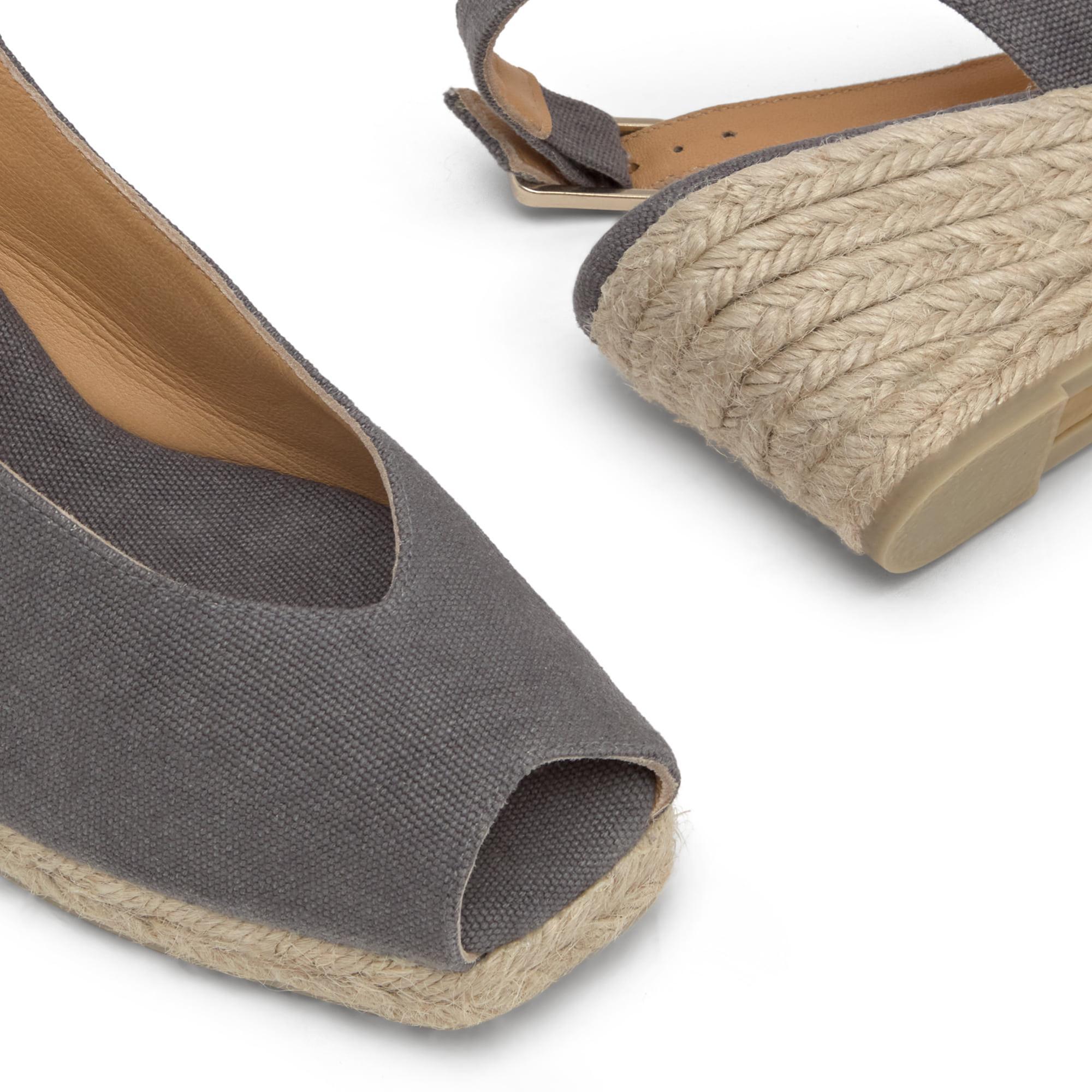 Alpargata destalonada Diana estilo peep-toe en algodón orgánico lavado