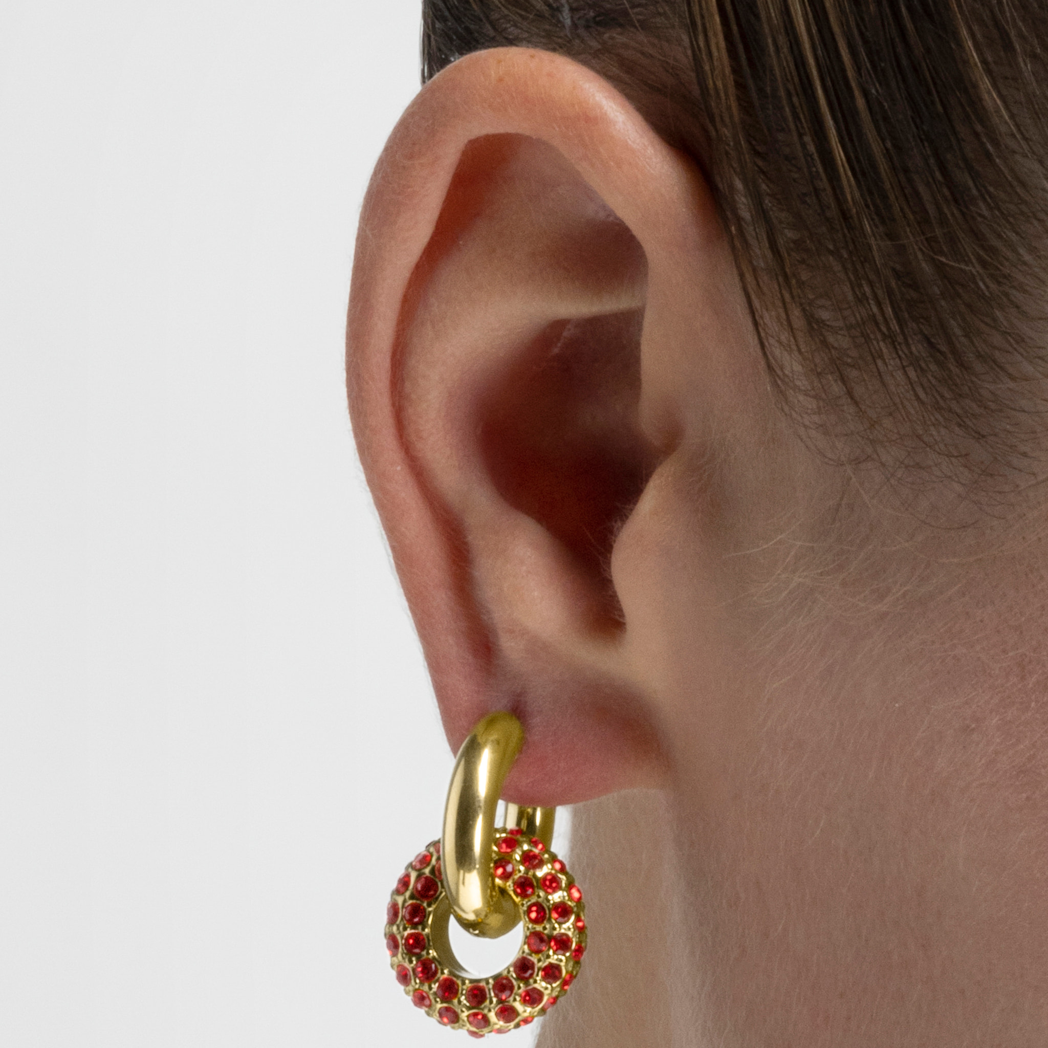 Pendientes con Cristal Rojo acabado oro 18k