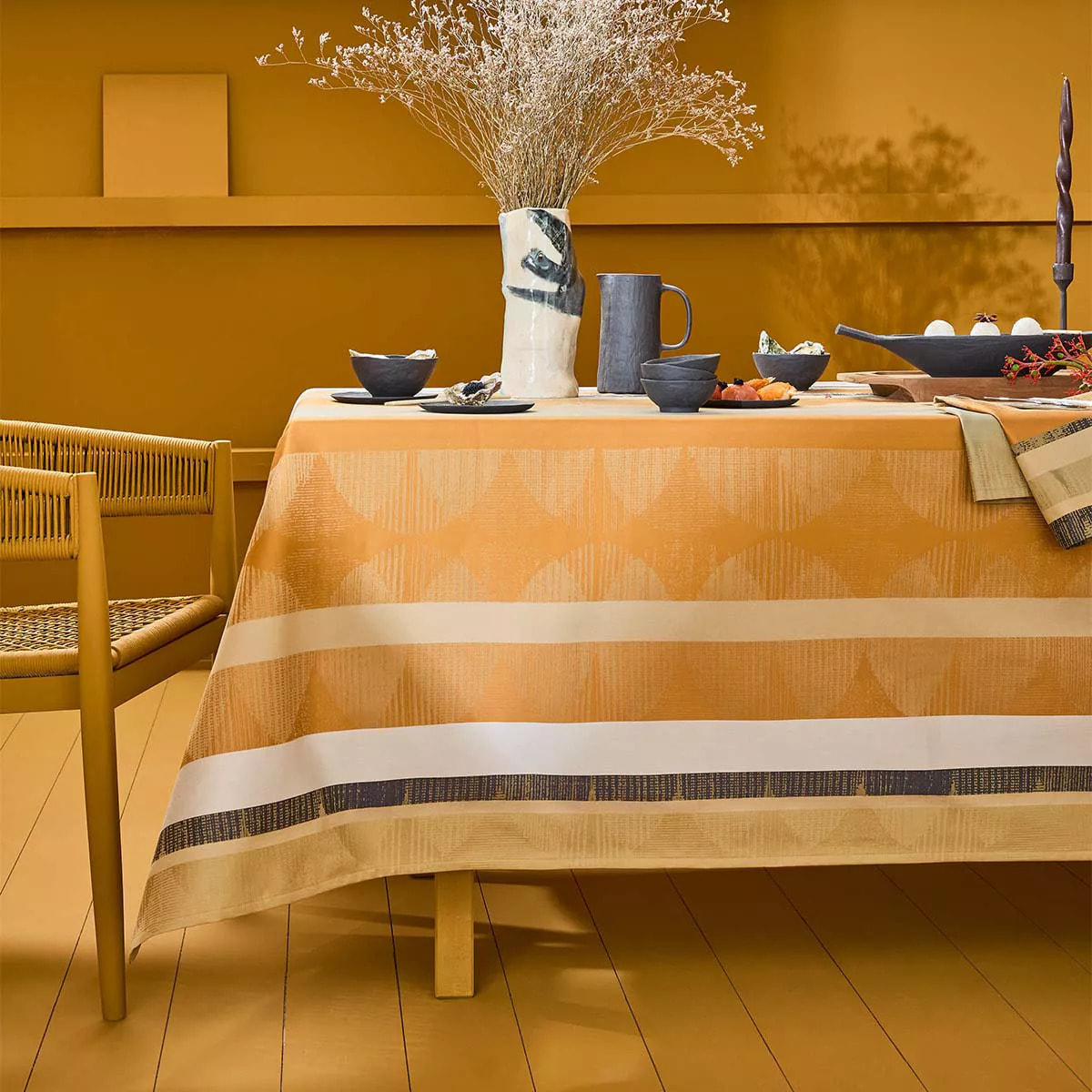 Nappe pur coton enduit motif jacquard beige marron Mille edo cuir