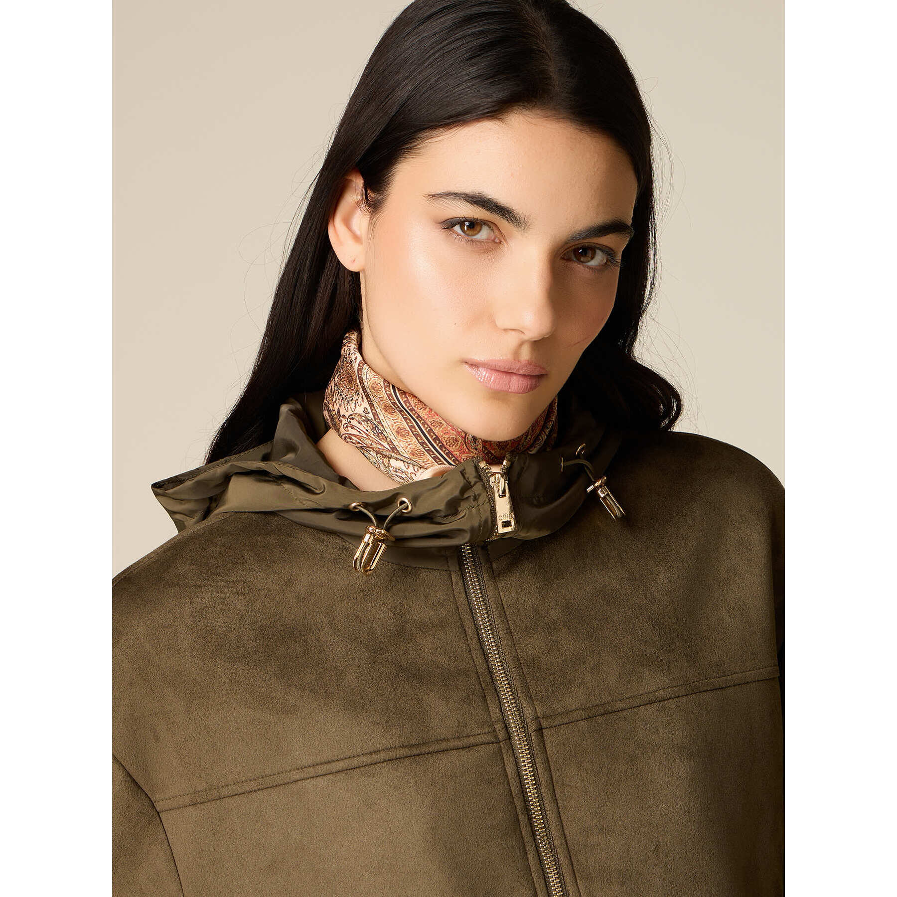 Oltre - Chaqueta con capucha y cremallera - Verde militare