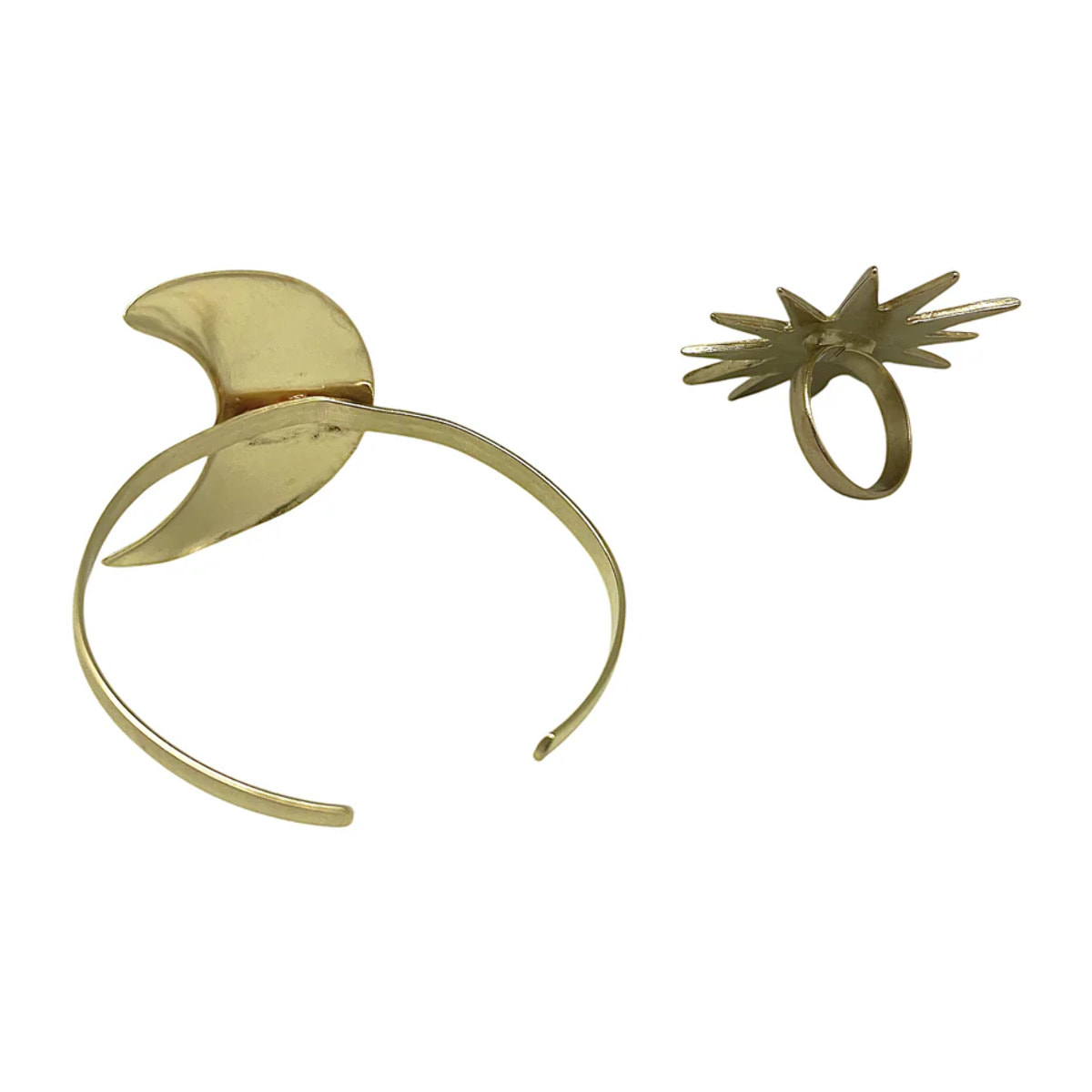 Conjunto Noche clara dorado chapado latón. Pulsera luna latón y anillo chapado dorado. Diseño único Gloria Mago