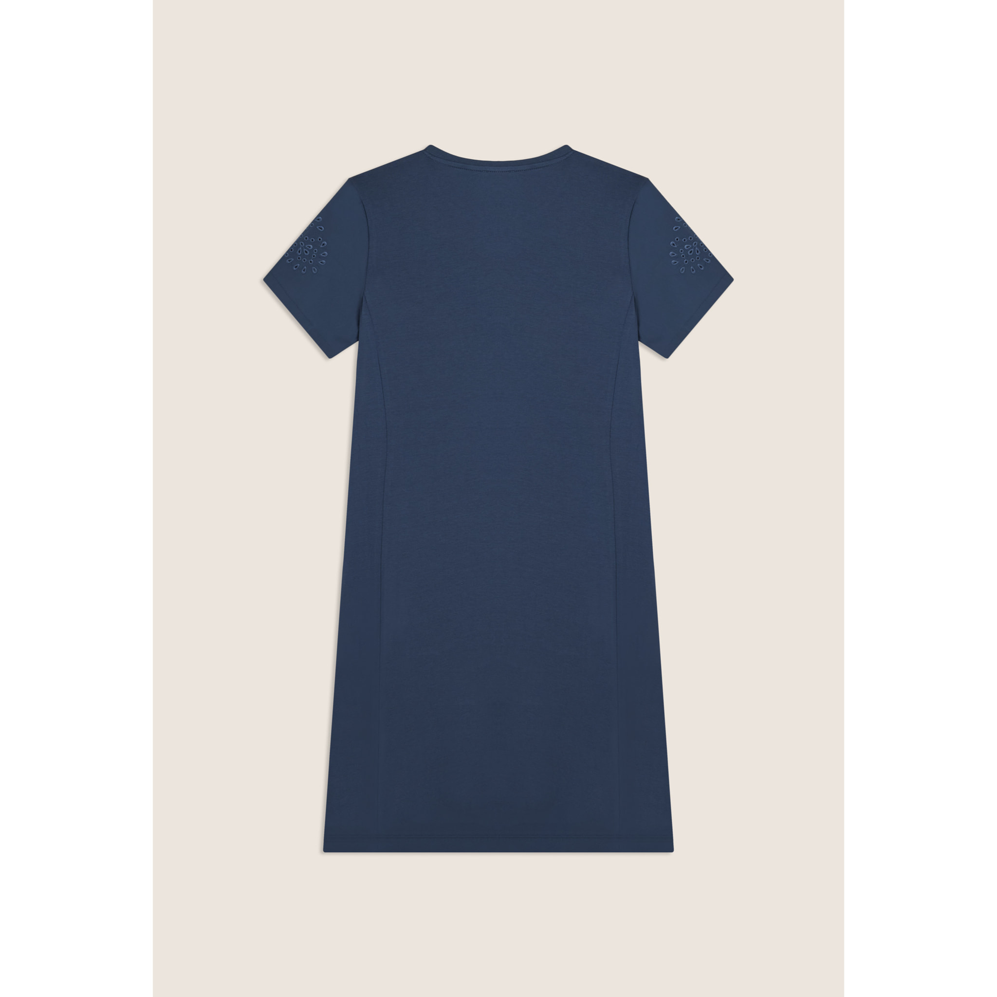 Abito con Ricamo Sangallo sulle Maniche