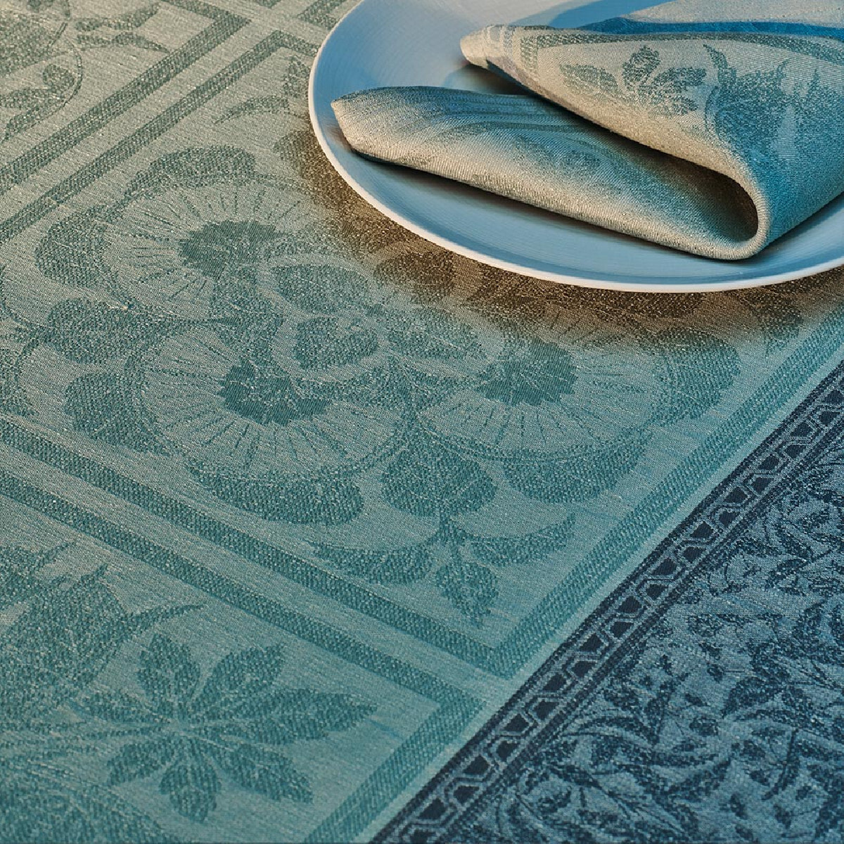 Nappe pur lin motif jacquard vert Harmonie opaline