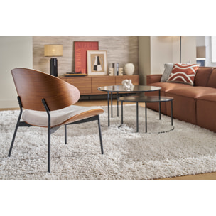 Fauteuil en tissu effet velours texturé beige, bois foncé et métal noir FABULO