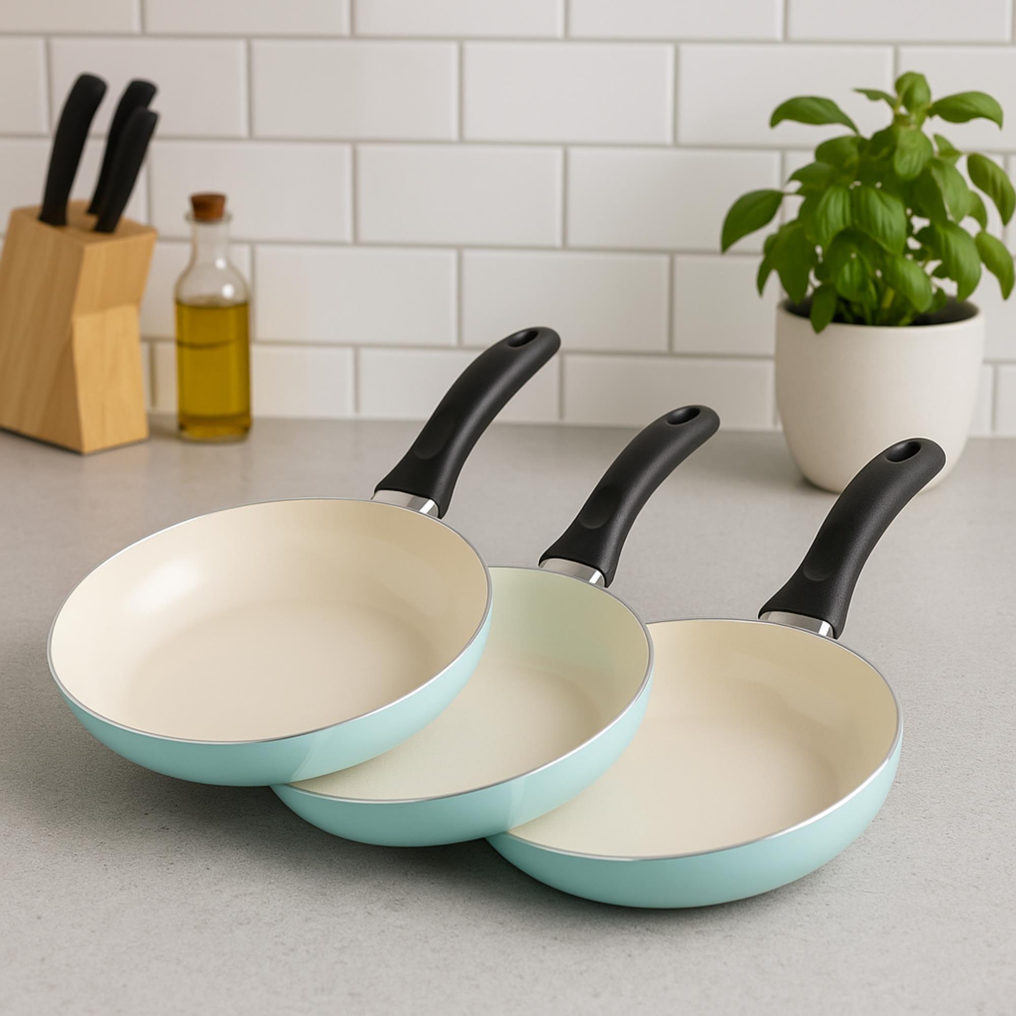 Set de 3 Sartenes Ø16Ø20Ø24cm en aluminio prensado Azul celeste San Ignacio