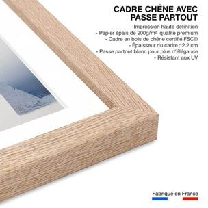 Poster escaliers sur oia Affiche + cadre en bois - Chêne