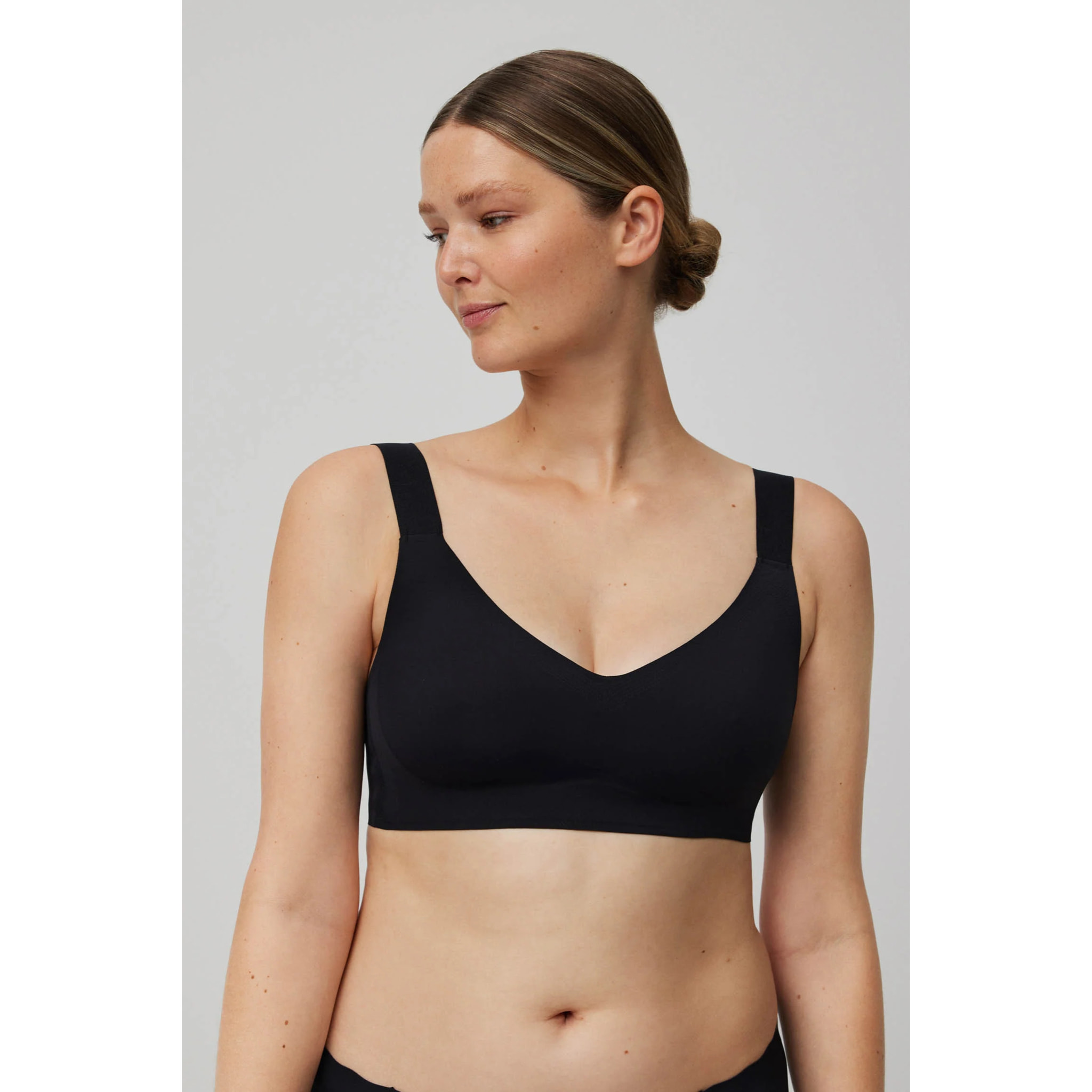 Reggiseno invisibile senza ferretto, spalline larghe, nero