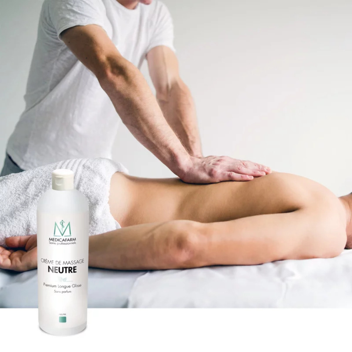 MEDICAFARM - Crème de massage premium longue glisse neutre - Qualité Professionnelle - Texture Fluide & Onctueuse - Respecte le PH Cutané - Sans Allergène ni Parfum - Marque Française - Flacon 1L