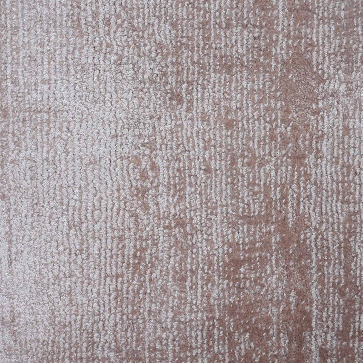 Tapis artisanal doux et soyeux tufté main en viscose