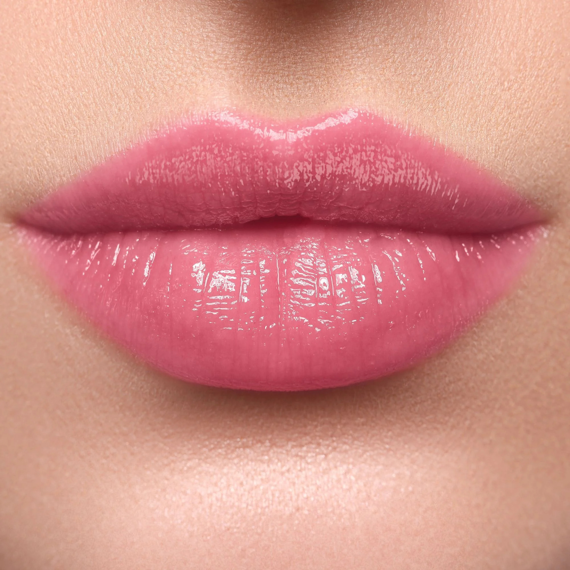 HYDRASHEER GLOSSY LIPSTICK Rossetto dal finish glossato