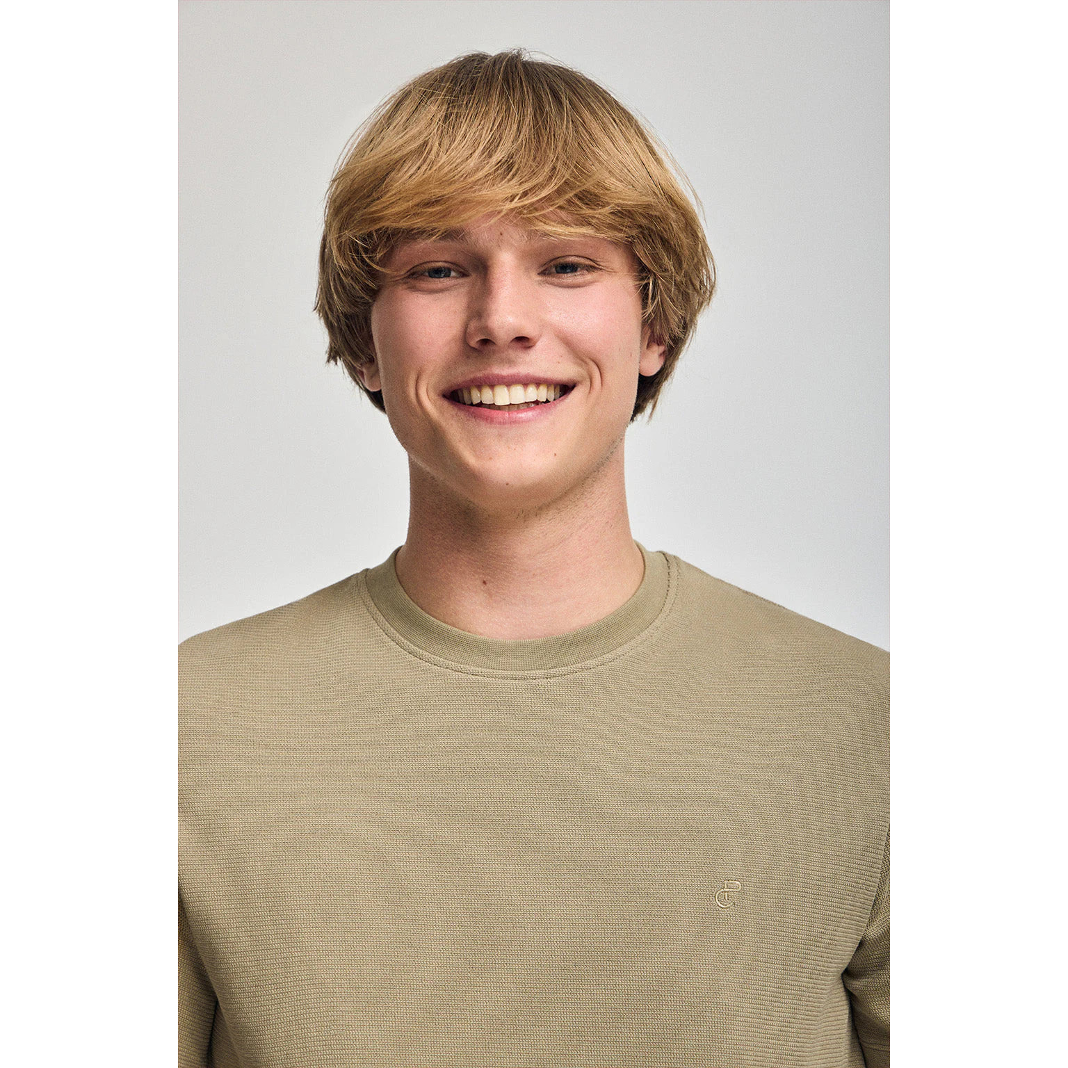 Maglietta verde microstruttura con monogramma ricamato PC