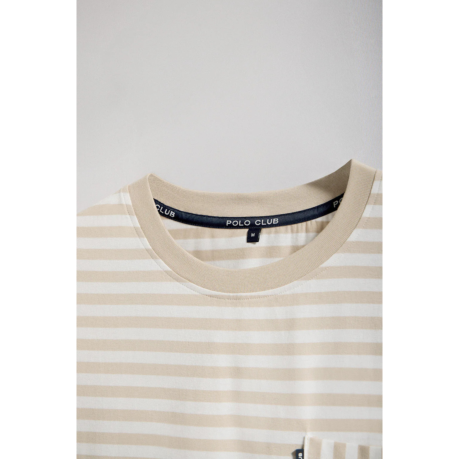 Camiseta de rayas beige y blanca y bolsillo Timothee con detalle Polo Club